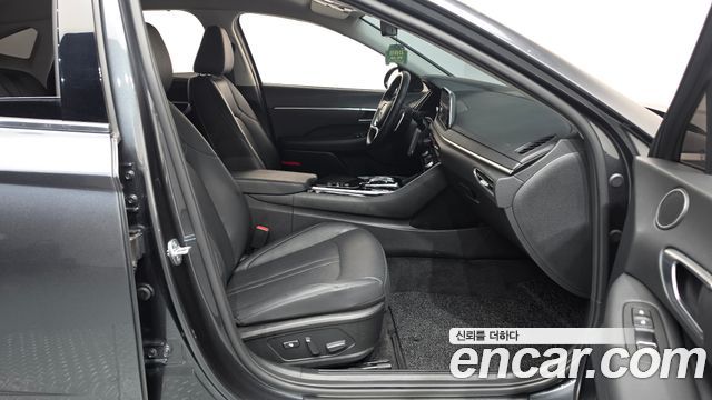 Hyundai Sonata 2021 — photo 11