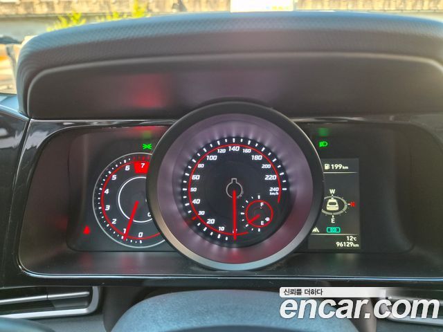 Hyundai AVANTE 2021 — photo 12