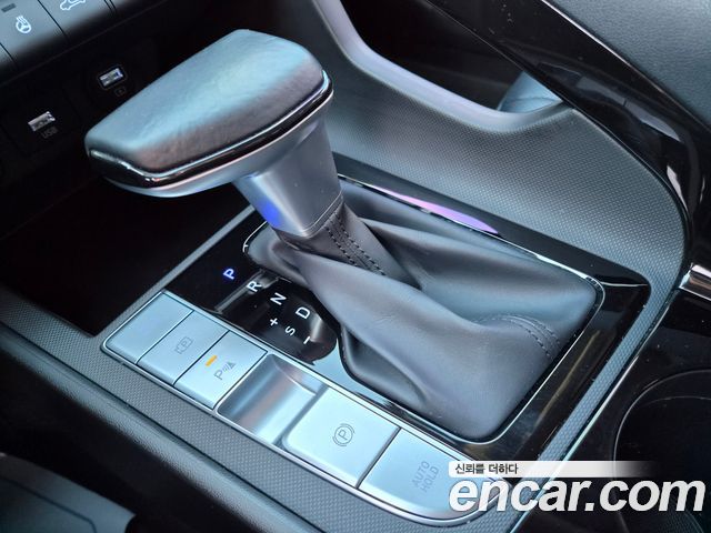 Hyundai AVANTE 2021 — photo 18