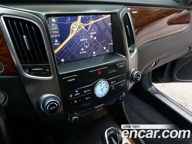 Hyundai Equus 2012 — photo 13