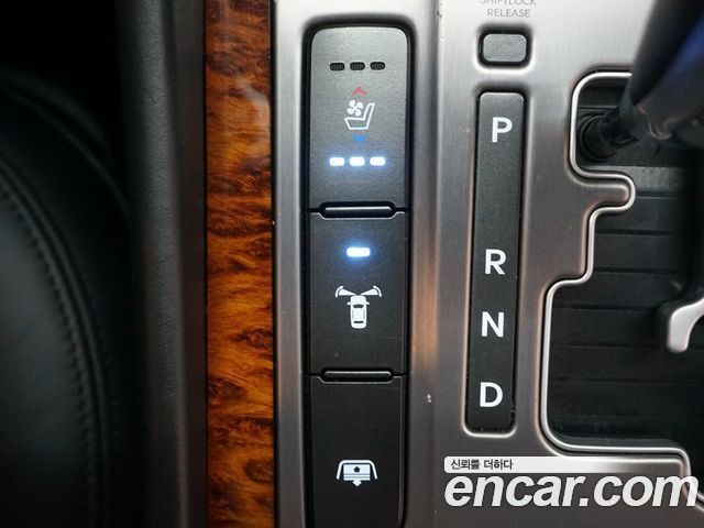 Hyundai Equus 2012 — photo 17
