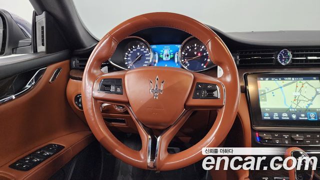 Maserati Quattroporte 2018 — photo 13