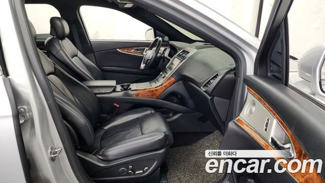 Lincoln MKX 2016 — photo 11
