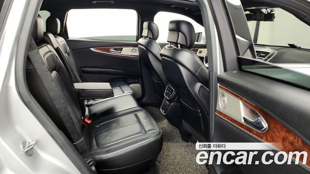 Lincoln MKX 2016 — photo 12