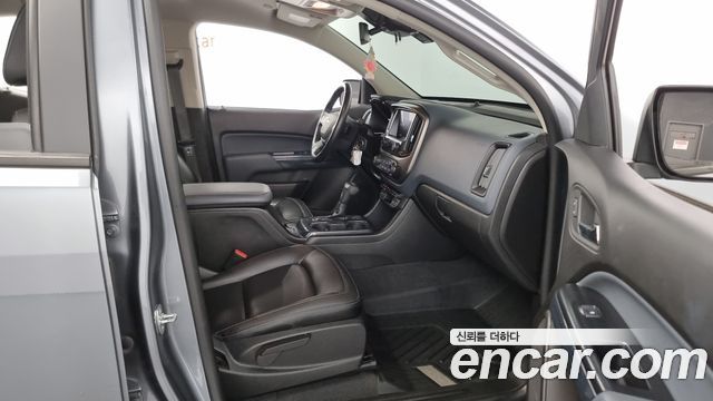 Chevrolet Korea Colorado 2021 — photo 11