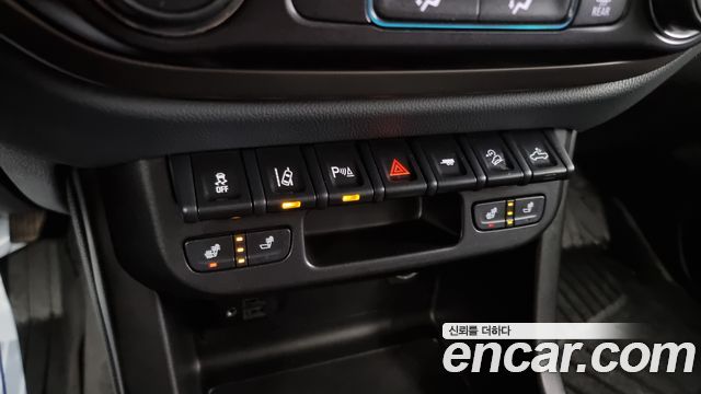 Chevrolet Korea Colorado 2021 — photo 18