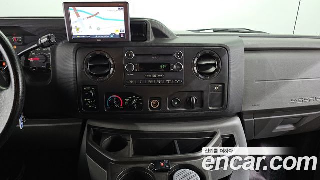 Ford E-Series 2012 — photo 14