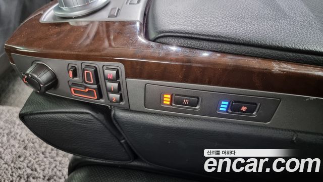 BMW 7-Series 2008 — photo 17