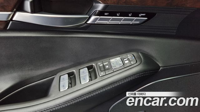 Genesis EQ900 2016 — photo 16