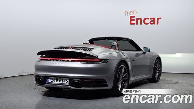 Porsche 911 2020 — photo 2