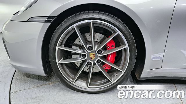 Porsche 911 2020 — photo 5