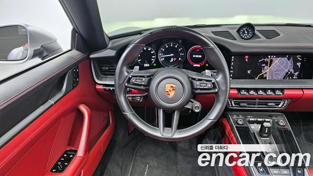 Porsche 911 2020 — photo 13