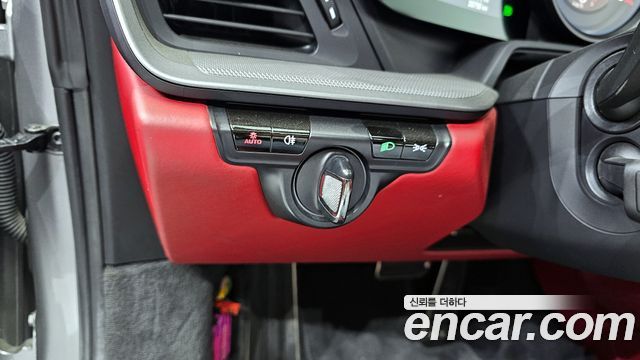 Porsche 911 2020 — photo 17