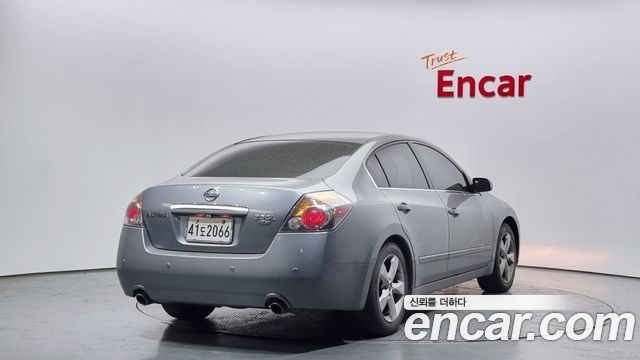 Nissan Altima 2009 — photo 2