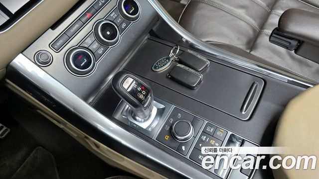 Land Rover Range Rover Sport 2016 — photo 9