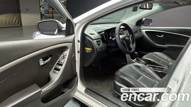 Hyundai i30 2012 — photo 11