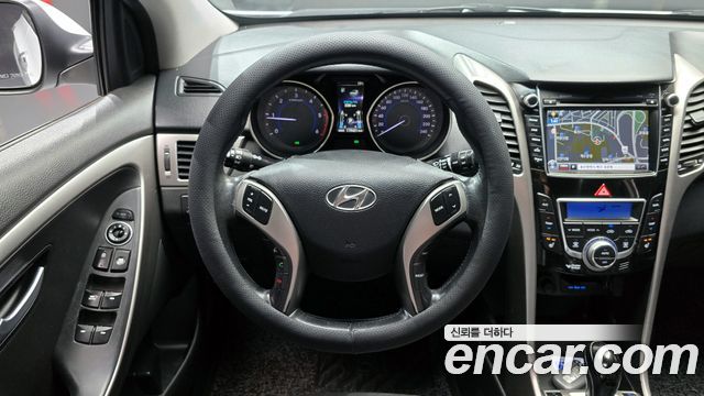 Hyundai i30 2012 — photo 14