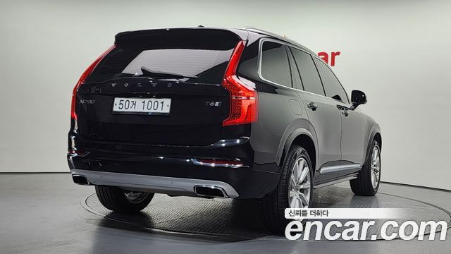 Volvo XC90 2017 — photo 2