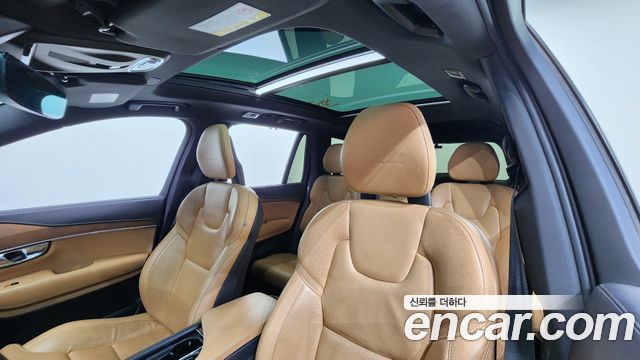 Volvo XC90 2017 — photo 12