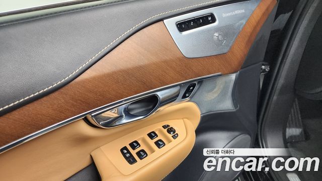Volvo XC90 2017 — photo 14