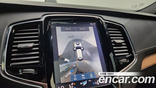 Volvo XC90 2017 — photo 17
