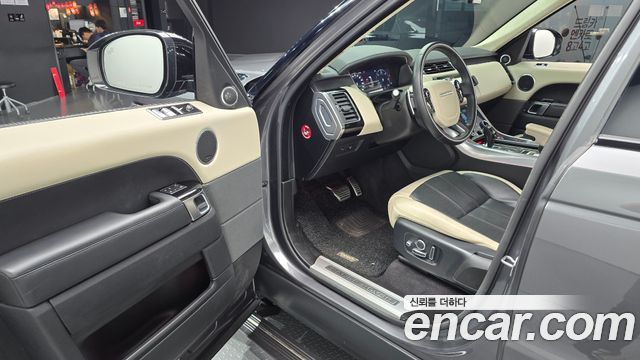 Land Rover Range Rover Sport 2018 — photo 11