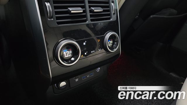 Land Rover Range Rover Sport 2018 — photo 17