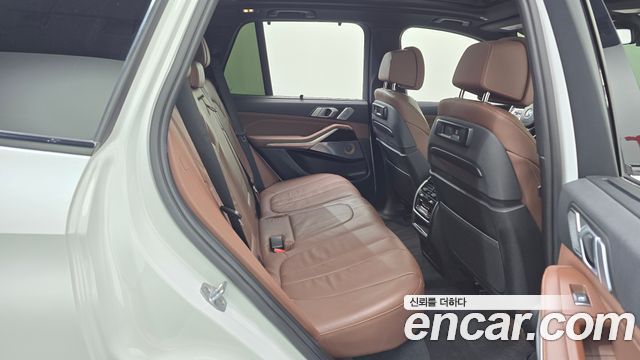 BMW X5 2019 — photo 12