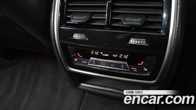 BMW X5 2019 — photo 18