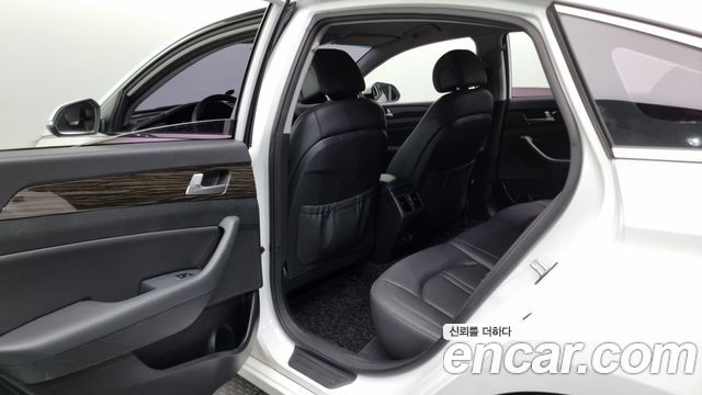 Hyundai Sonata 2015 — photo 18