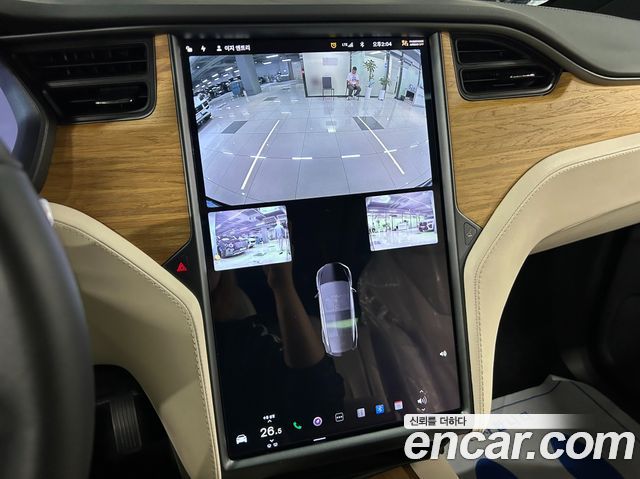 Tesla Model X 2020 — photo 8