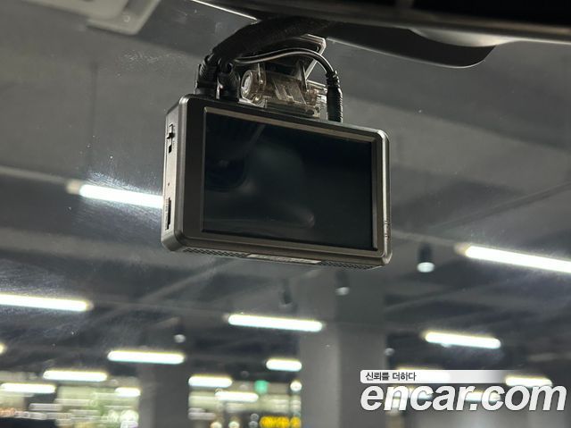 Tesla Model X 2020 — photo 17
