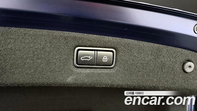 Genesis G90 2019 — photo 20