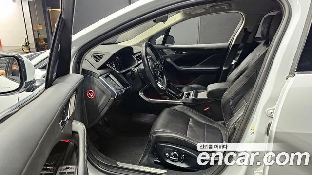 Jaguar I-PACE 2019 — photo 10