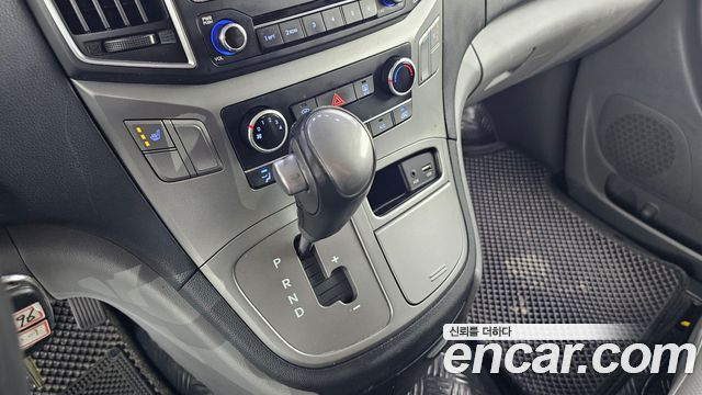 Hyundai Starex 2019 — photo 9
