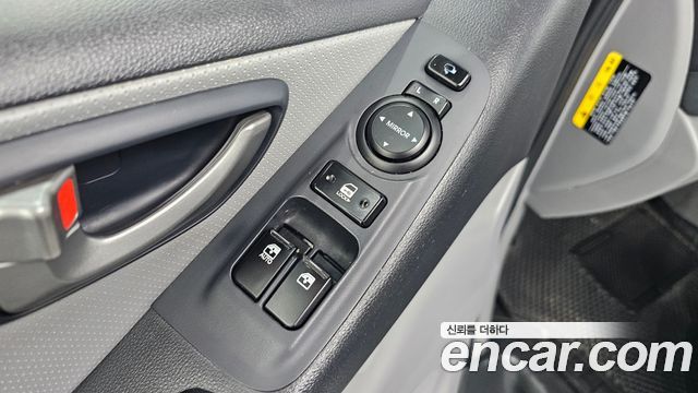 Hyundai Starex 2019 — photo 11