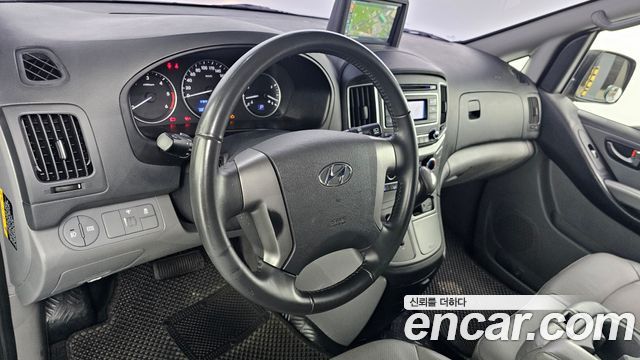 Hyundai Starex 2019 — photo 13