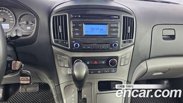 Hyundai Starex 2019 — photo 16