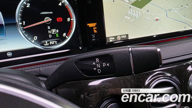 Mercedes-Benz S-Class 2016 — photo 9