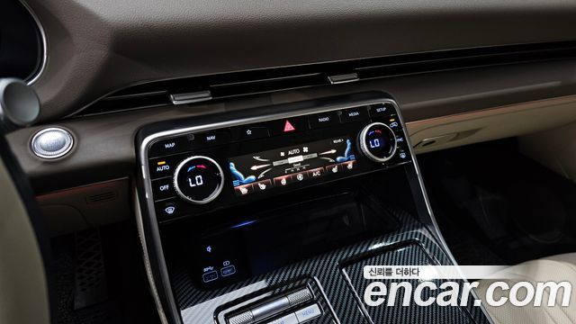 Genesis GV80 2023 — photo 18