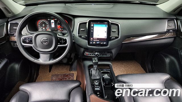 Volvo XC90 2018 — photo 7