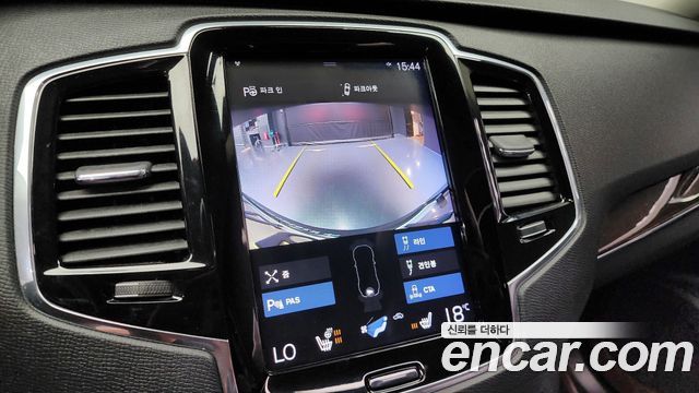 Volvo XC90 2018 — photo 15