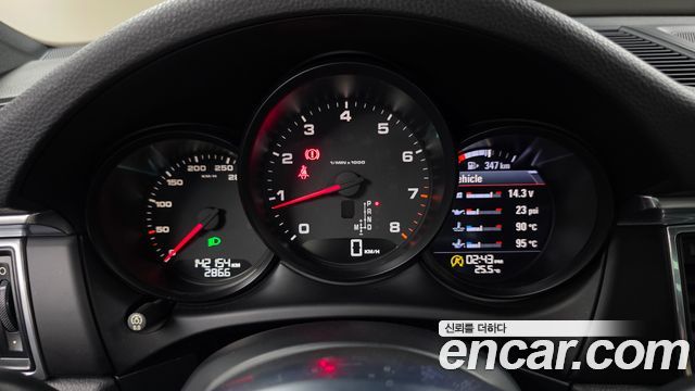 Porsche Macan 2015 — photo 8