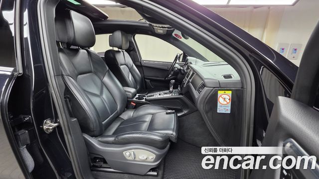 Porsche Macan 2015 — photo 10