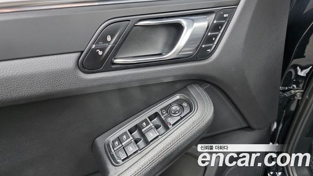 Porsche Macan 2015 — photo 13