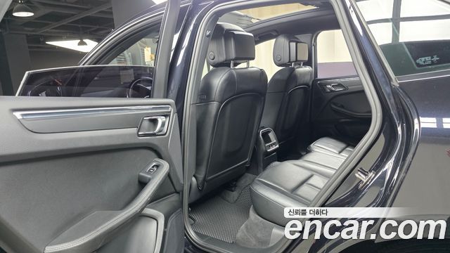 Porsche Macan 2015 — photo 17