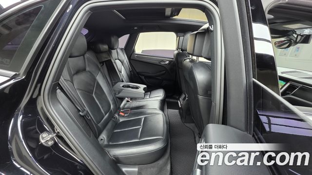 Porsche Macan 2015 — photo 19