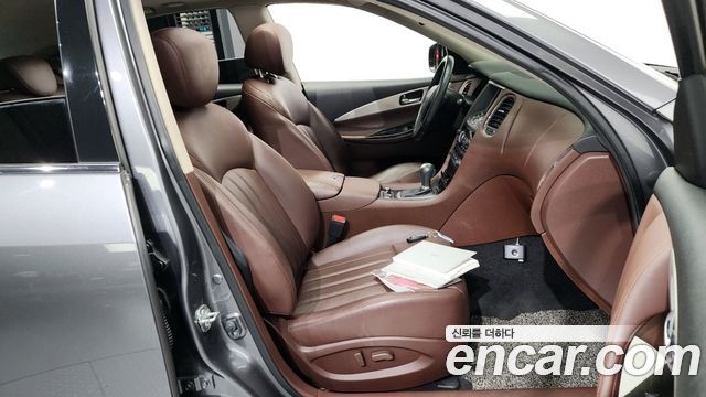 Infiniti QX50 2016 — photo 11