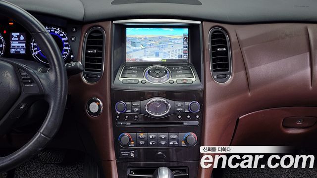 Infiniti QX50 2016 — photo 14