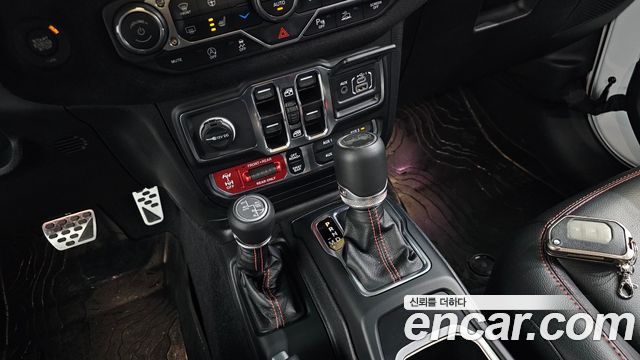 Jeep Wrangler 2023 — photo 9